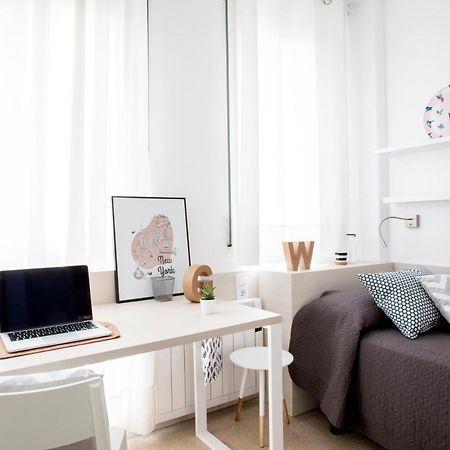 Residencia Universitaria Resa Francesc Giralt I Serra Terrassa Ngoại thất bức ảnh