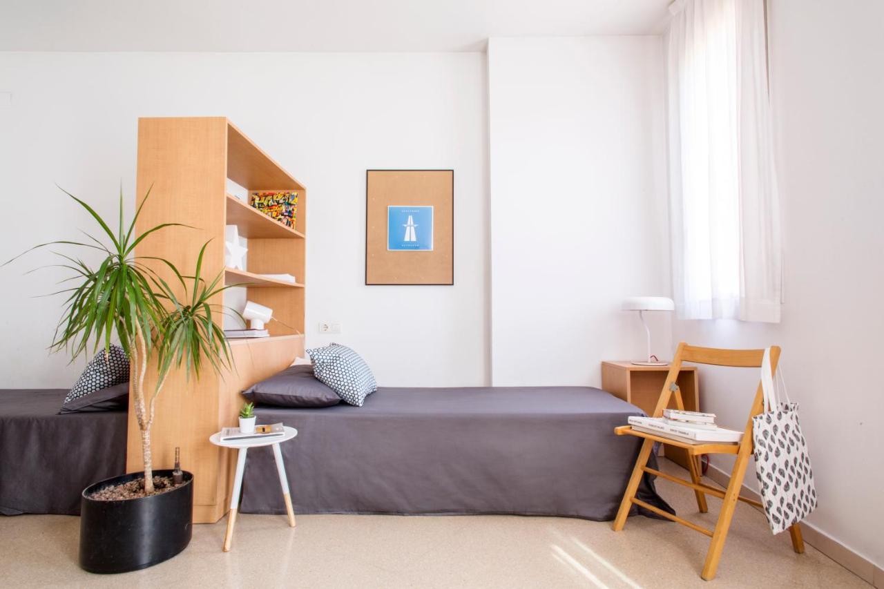 Residencia Universitaria Resa Francesc Giralt I Serra Terrassa Ngoại thất bức ảnh