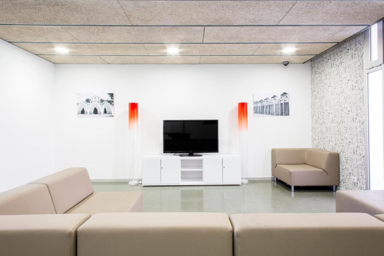 Residencia Universitaria Resa Francesc Giralt I Serra Terrassa Ngoại thất bức ảnh
